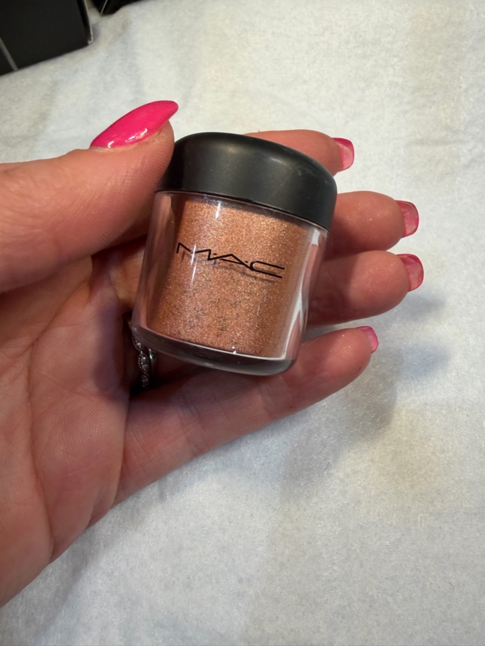 MAC Cosmetics Pigment Shimmer Powder in Copper sparkle New, no box